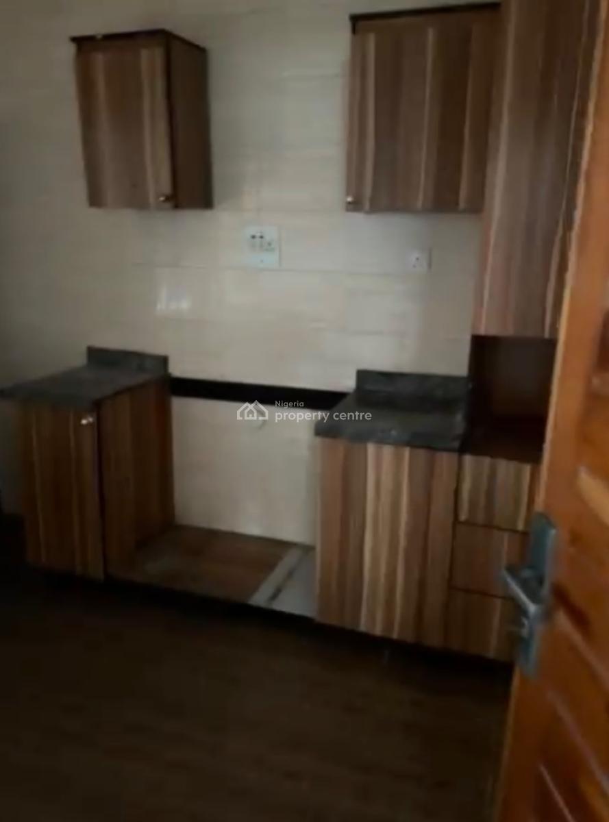Standard & Spacious 2bedroom Apartment(upstairs), Sangotedo, Ajah, Lagos, Flat / Apartment for Rent