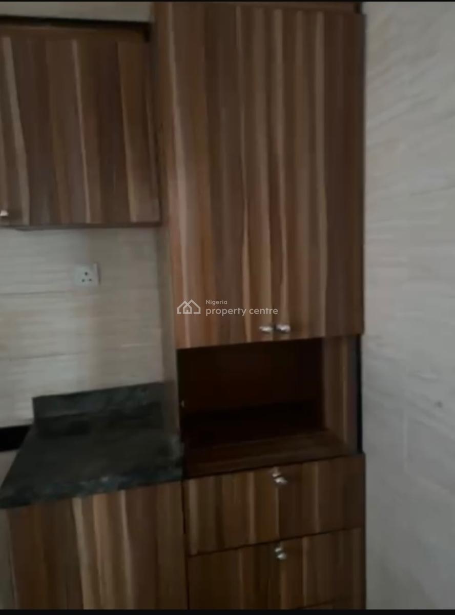 Standard & Spacious 2bedroom Apartment(upstairs), Sangotedo, Ajah, Lagos, Flat / Apartment for Rent