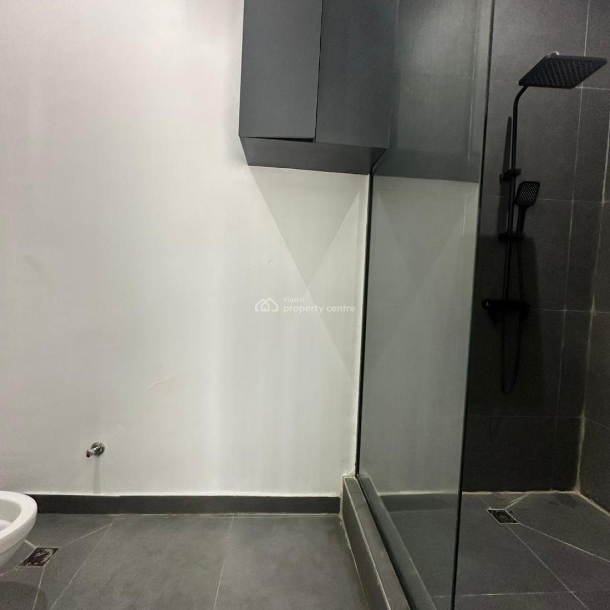 Exquisite 2 Bedroom Apartment  with Elevators and a Swimming Pool., Ikate, Lekki, Lagos, House for Sale