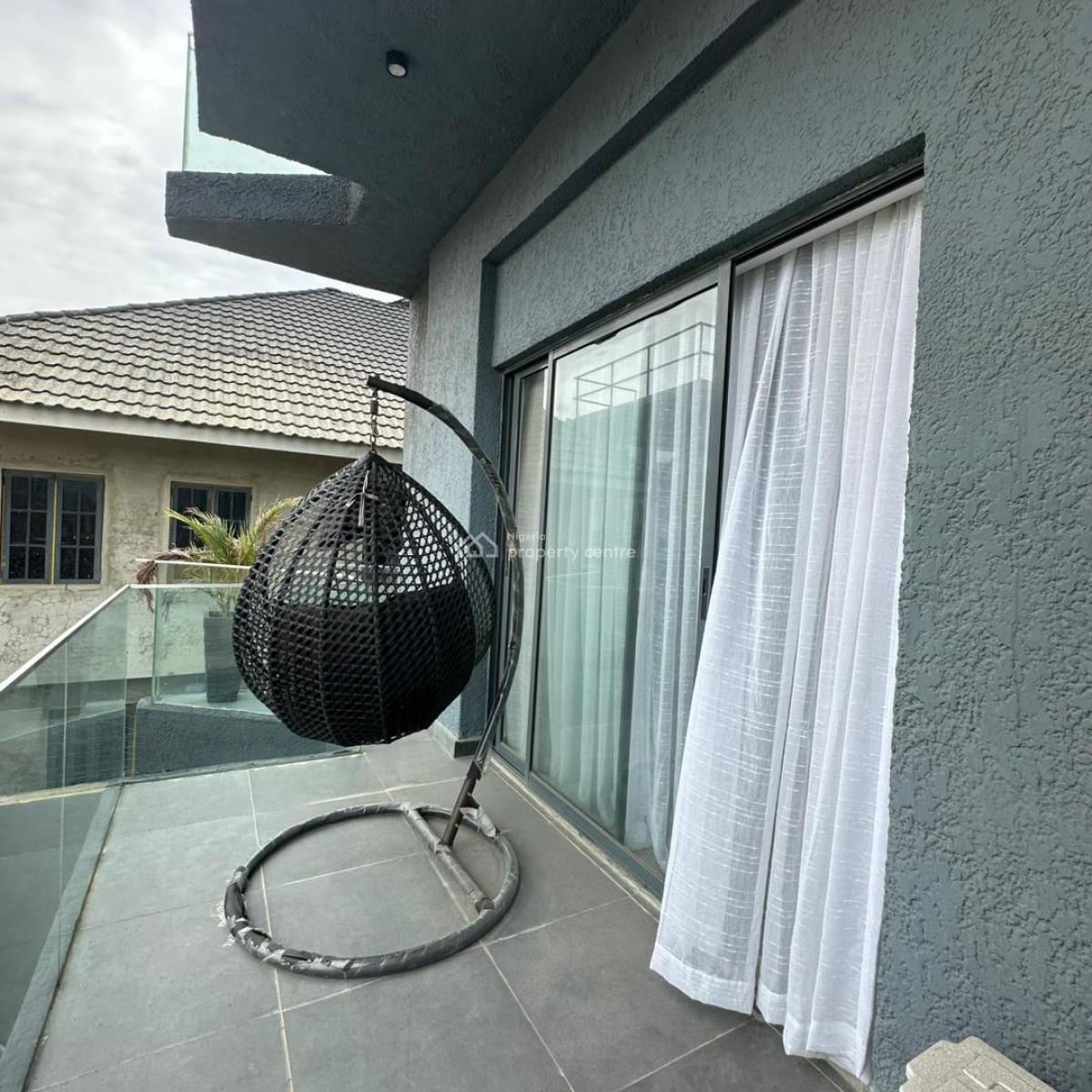 Exquisite 2 Bedroom Apartment  with Elevators and a Swimming Pool., Ikate, Lekki, Lagos, House for Sale