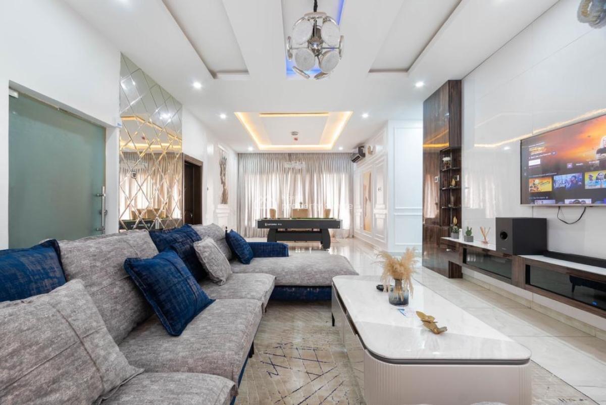 Beautiful 3 Bedroom Apartment with Swimming Pool and Snooker Board, By Elf Bus Stop, Lekki Right Side, Lekki Phase 1, Lekki, Lagos, Flat / Apartment Short Let