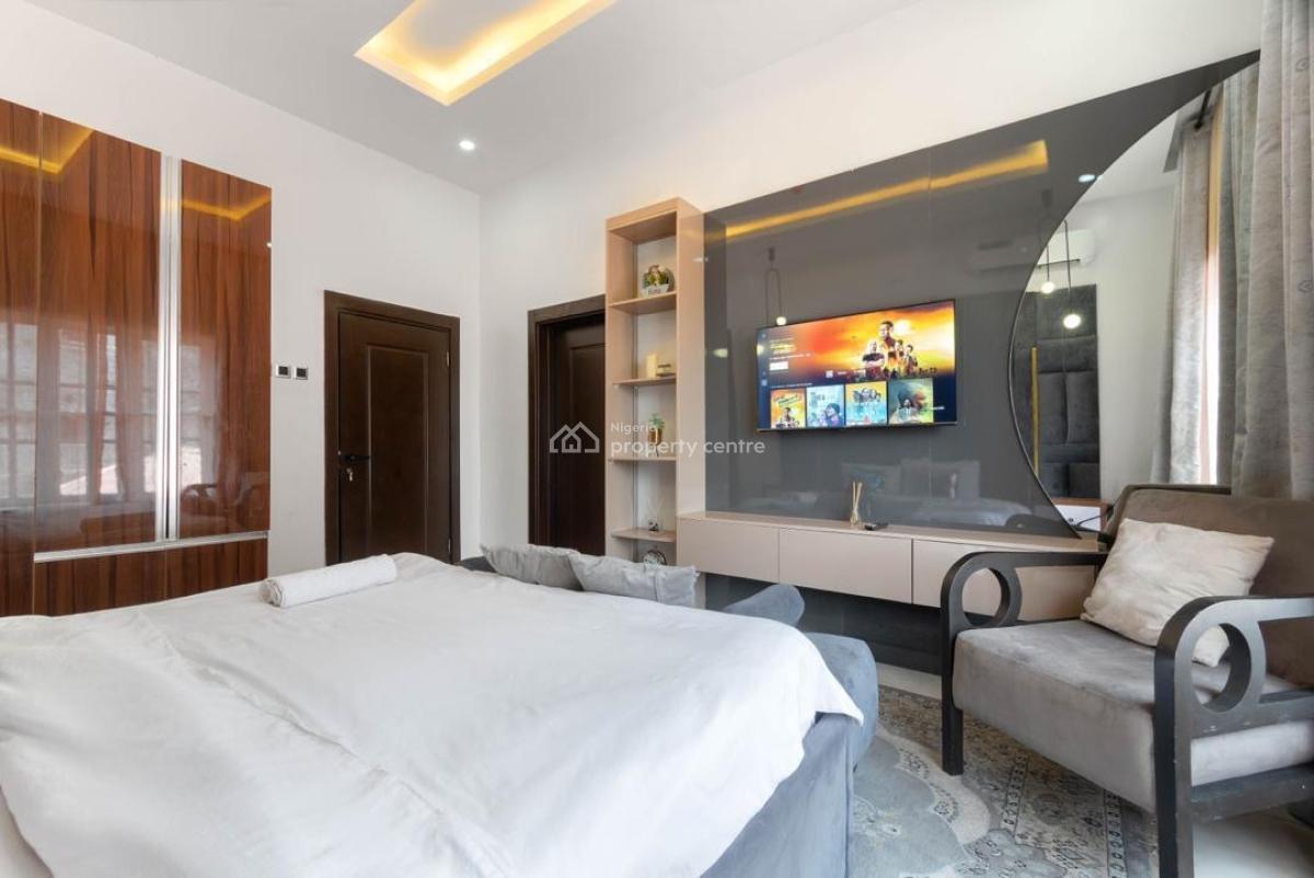 Beautiful 3 Bedroom Apartment with Swimming Pool and Snooker Board, By Elf Bus Stop, Lekki Right Side, Lekki Phase 1, Lekki, Lagos, Flat / Apartment Short Let
