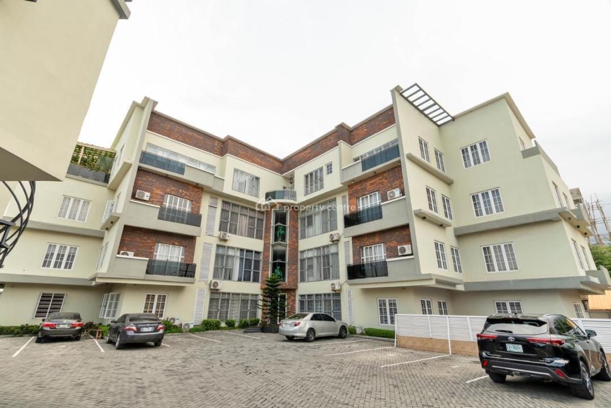 Beautiful 3 Bedroom Apartment with Swimming Pool and Snooker Board, By Elf Bus Stop, Lekki Right Side, Lekki Phase 1, Lekki, Lagos, Flat / Apartment Short Let