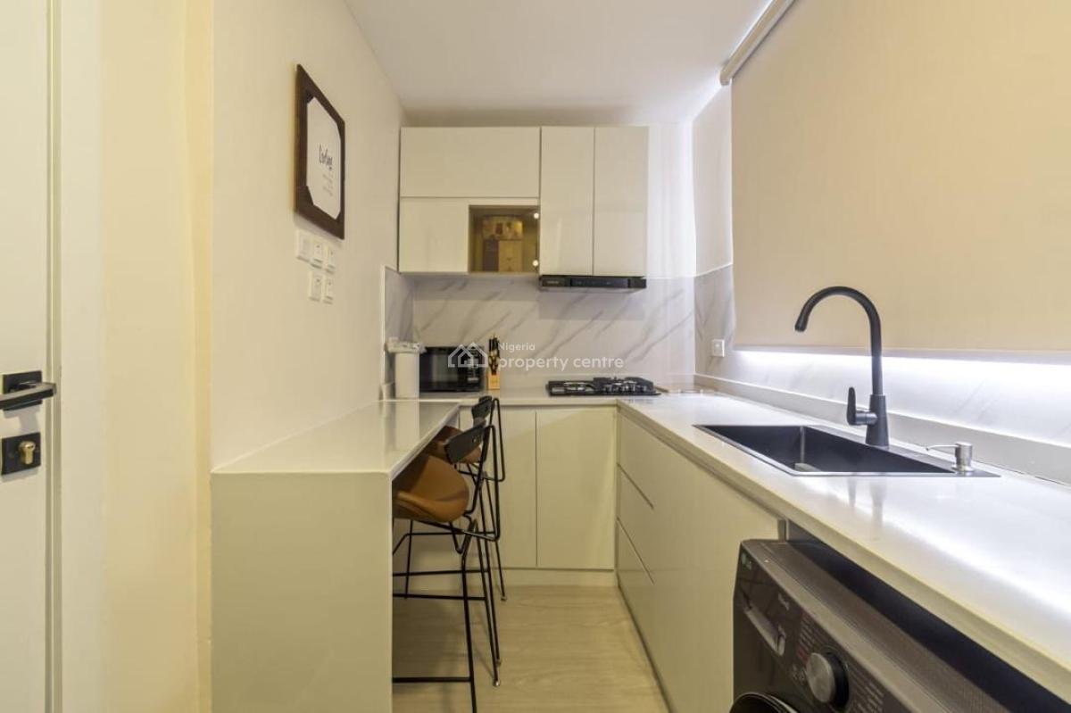 Luxury 3 Units of One Bedroom Apartment with Gym, Admiralty Way, Lekki Phase 1, Lekki, Lagos, Flat / Apartment Short Let