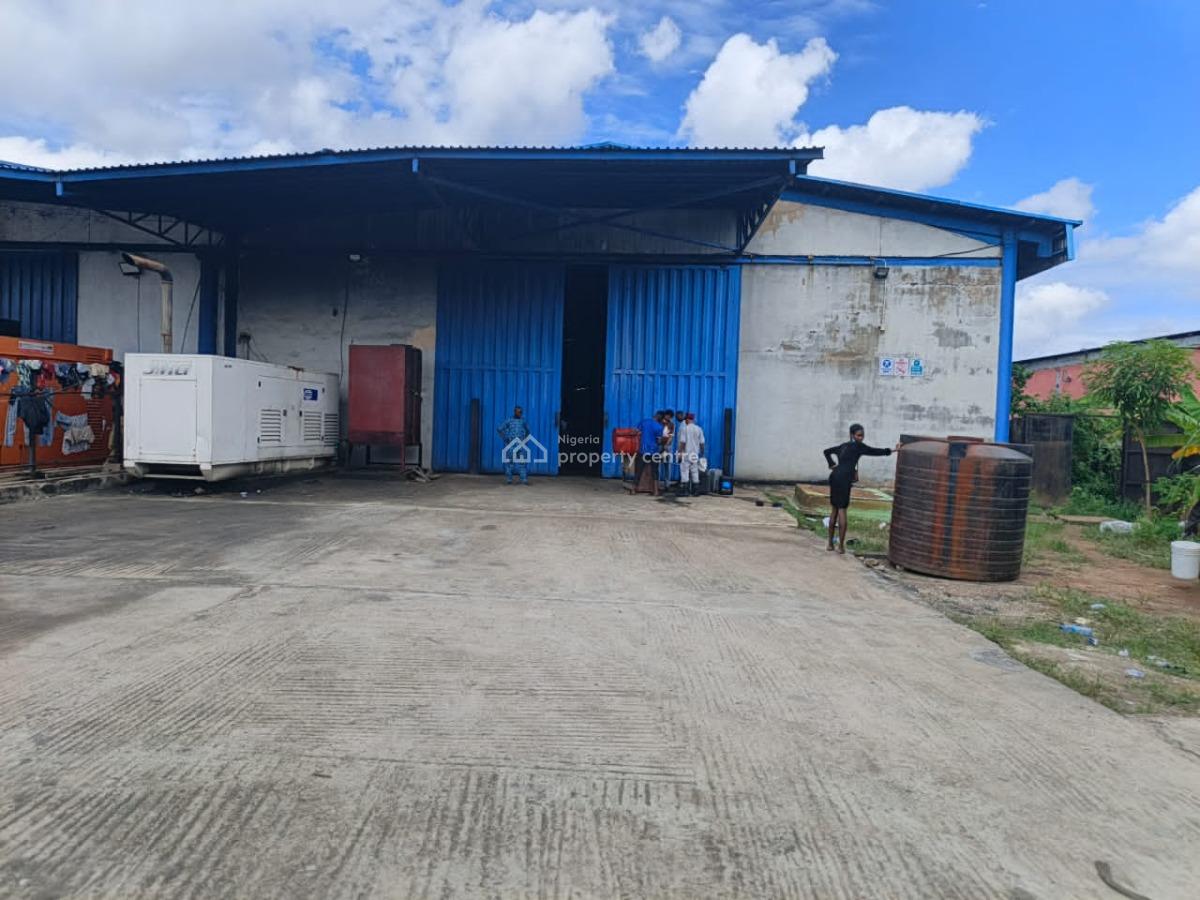 Warehouse Amuwo Odofin (3) 1 Bay Warehouse Measuring 1500sqm, Amuwo Odofin, Lagos, Warehouse for Rent