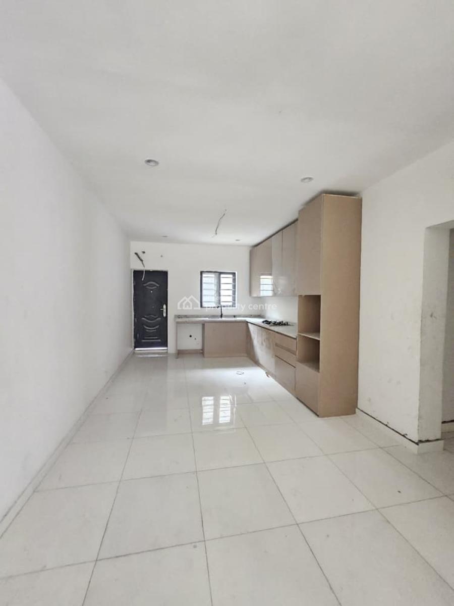 Well-built Luxury Spacious 2 Bedroom Apartment with Bq, Ologolo, Lekki, Lagos, Flat / Apartment for Sale