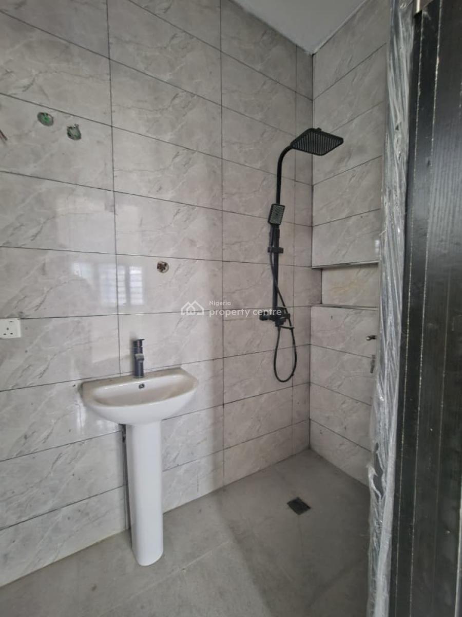Well-built Luxury Spacious 2 Bedroom Apartment with Bq, Ologolo, Lekki, Lagos, Flat / Apartment for Sale