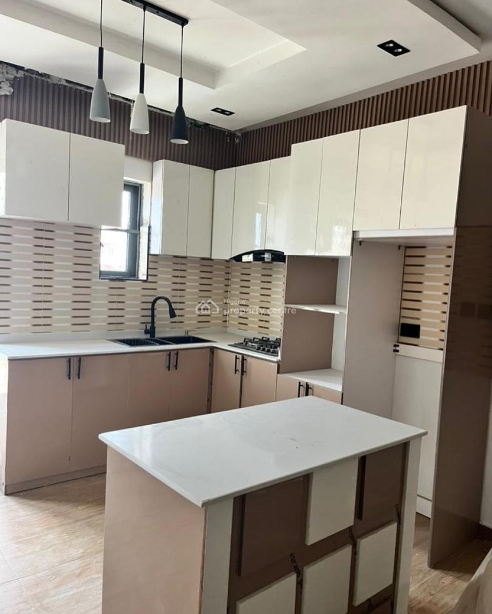 2 Bedroom Furnished Apartment, Ikate, Lekki, Lagos, Block of Flats for Sale