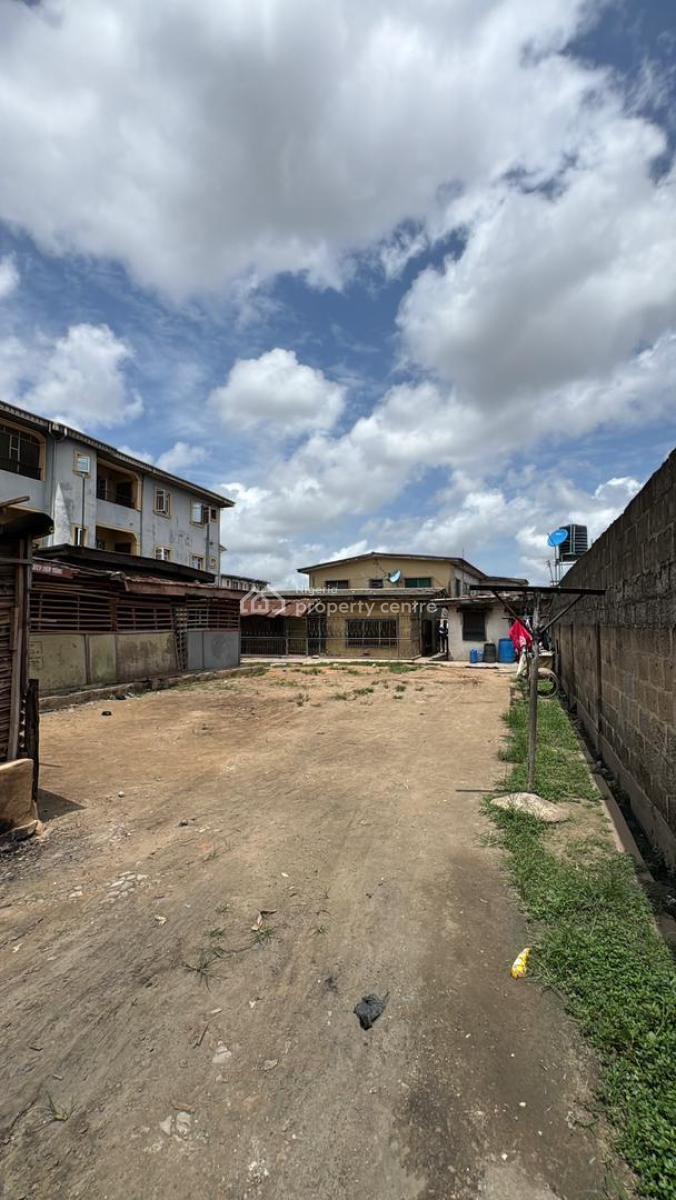 Buy and Develop House + Mini Flat on 1200sqm in Well Planned Location, Itire-ikate, Surulere, Lagos, Block of Flats for Sale