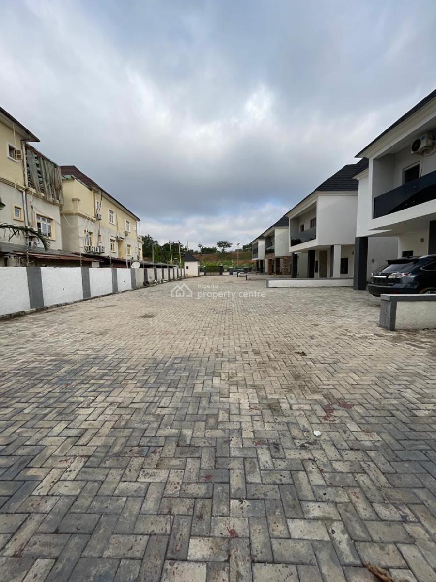 Spacious 5 Bedroom Detached House at Jahi, Abuja, Jahi, Abuja, Detached Duplex for Rent