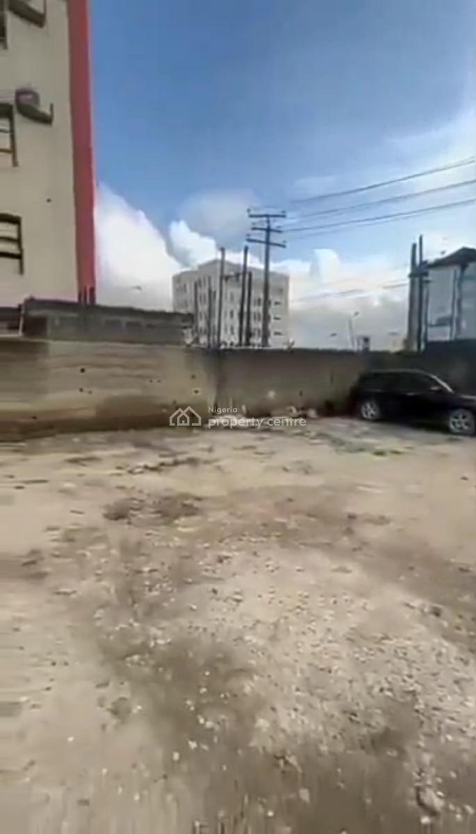 700sqm of Bare Land Along Main Road  Location: Along Oba Akran Ikeja, Oba Akran, Ikeja, Lagos, Commercial Land for Sale