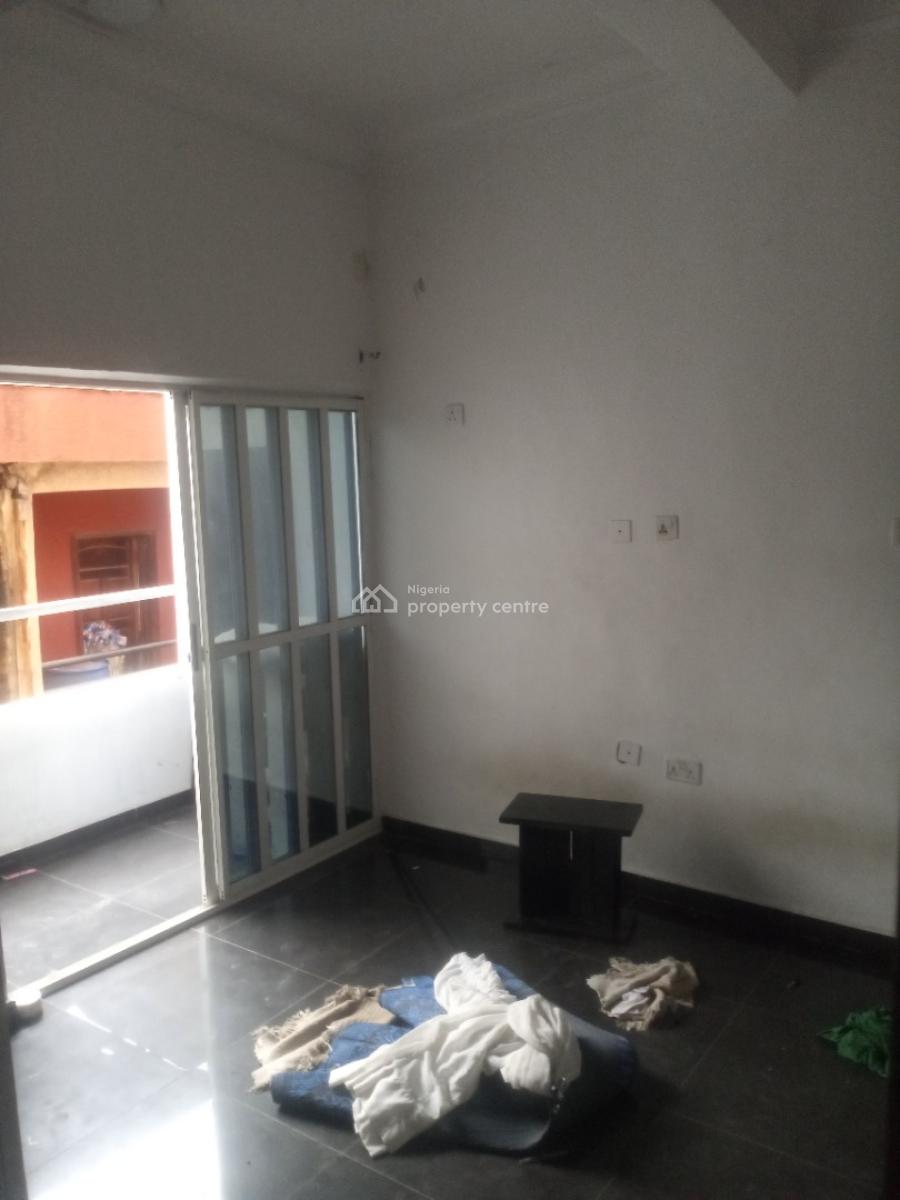 Executive 2bedroom, Babs Animashun Off Bode Thomas, Surulere, Lagos, Flat / Apartment for Rent