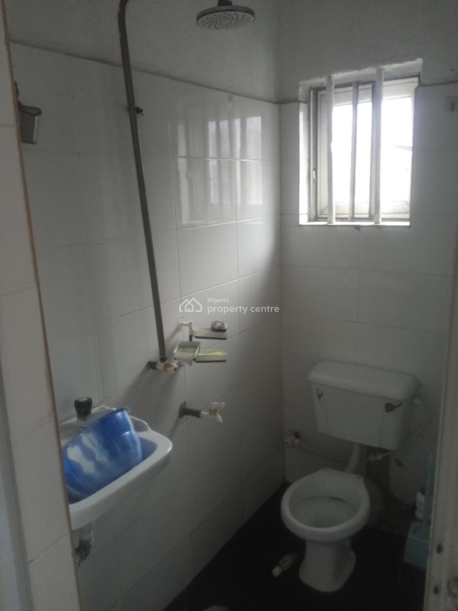 Executive 2bedroom, Babs Animashun Off Bode Thomas, Surulere, Lagos, Flat / Apartment for Rent