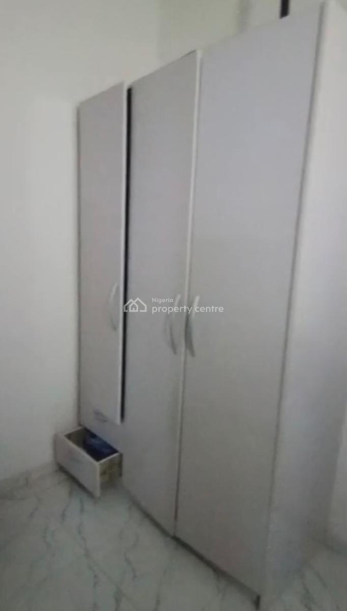 Shared Apt Room Upstairs Comes with Inverter, Osapa, Lekki, Lagos, Flat / Apartment for Rent