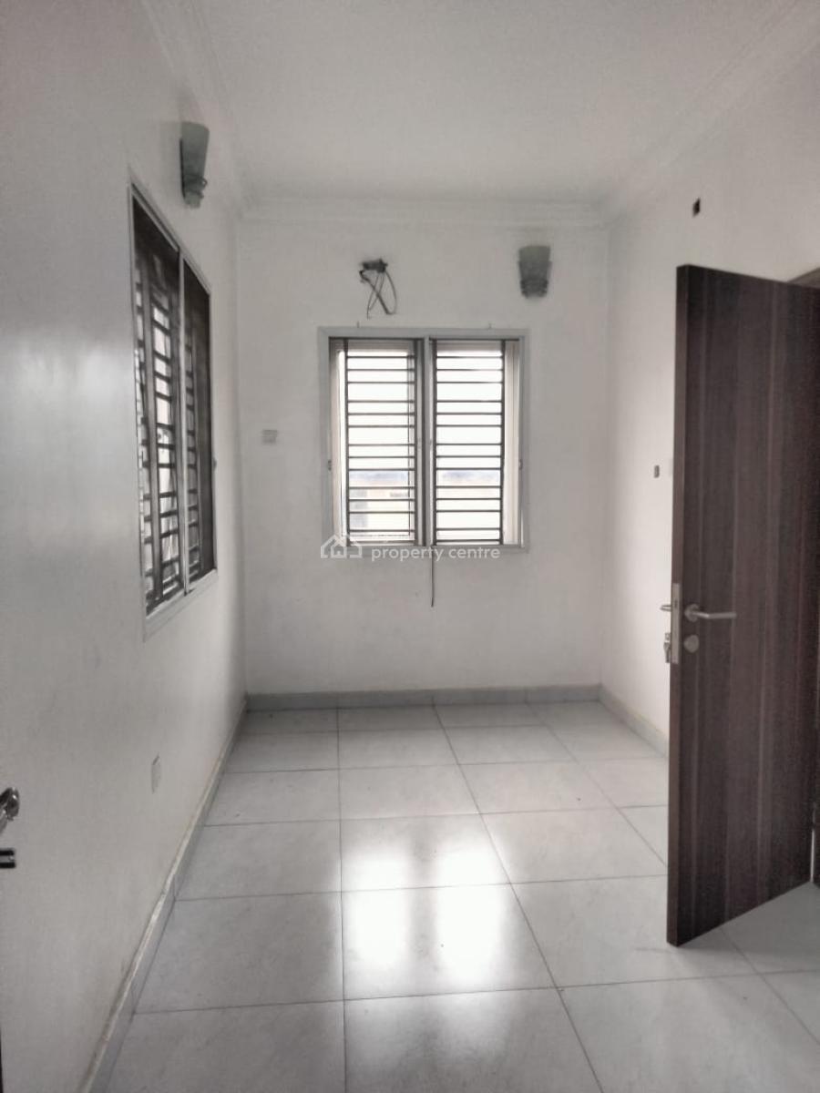 5 Bedrooms Semi-detached Duplex at Magodo Gra Phase 2 Shangisha, Off Adetoro Adelaja Street, Gra Phase 2, Magodo, Lagos, Semi-detached Duplex for Rent