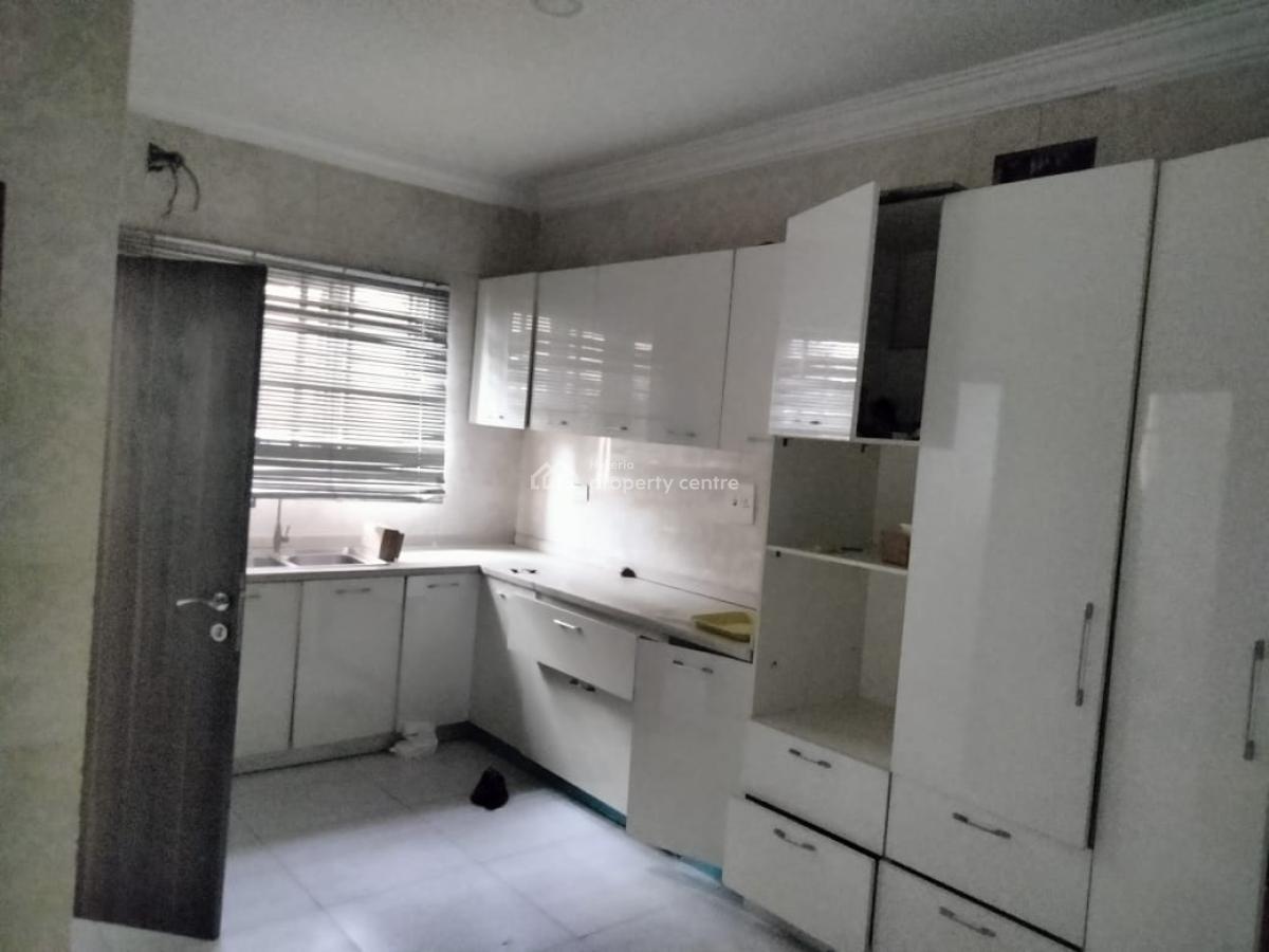 5 Bedrooms Semi-detached Duplex at Magodo Gra Phase 2 Shangisha, Off Adetoro Adelaja Street, Gra Phase 2, Magodo, Lagos, Semi-detached Duplex for Rent