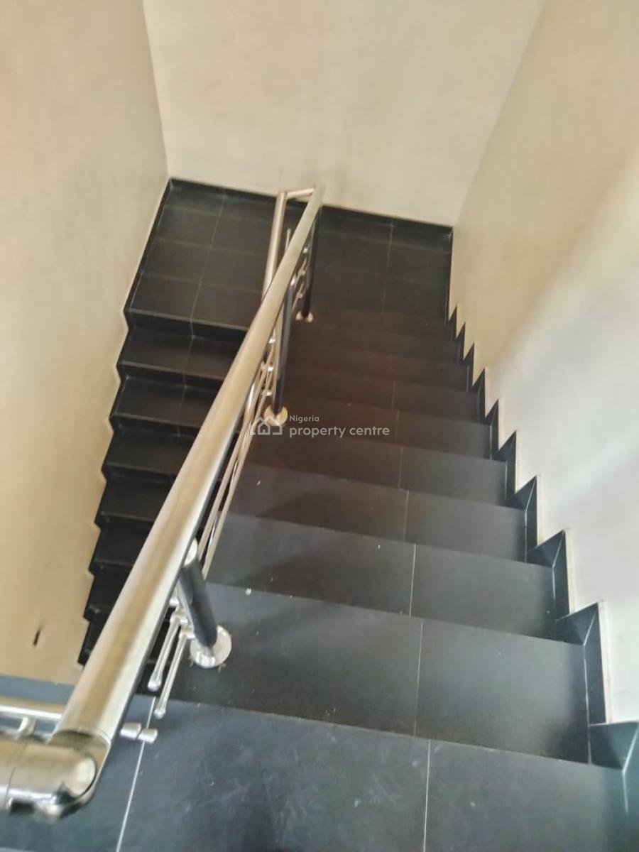 5 Bedrooms Semi-detached Duplex at Magodo Gra Phase 2 Shangisha, Off Adetoro Adelaja Street, Gra Phase 2, Magodo, Lagos, Semi-detached Duplex for Rent
