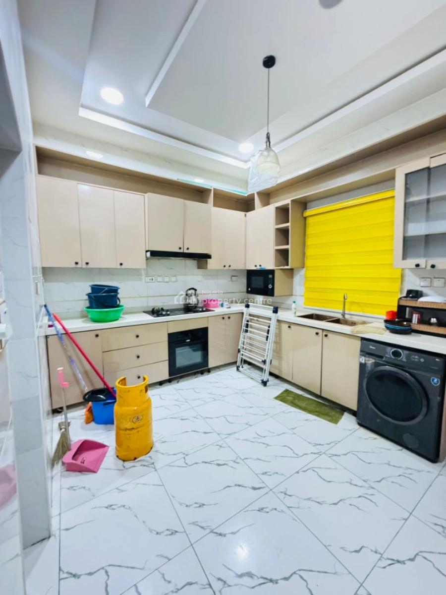 Distress...coxy 4bedroom Terrace Duplex Noe Availiable for N135m, Orchidr Road Lekki Lagos, Lekki, Lagos, Terraced Duplex for Sale
