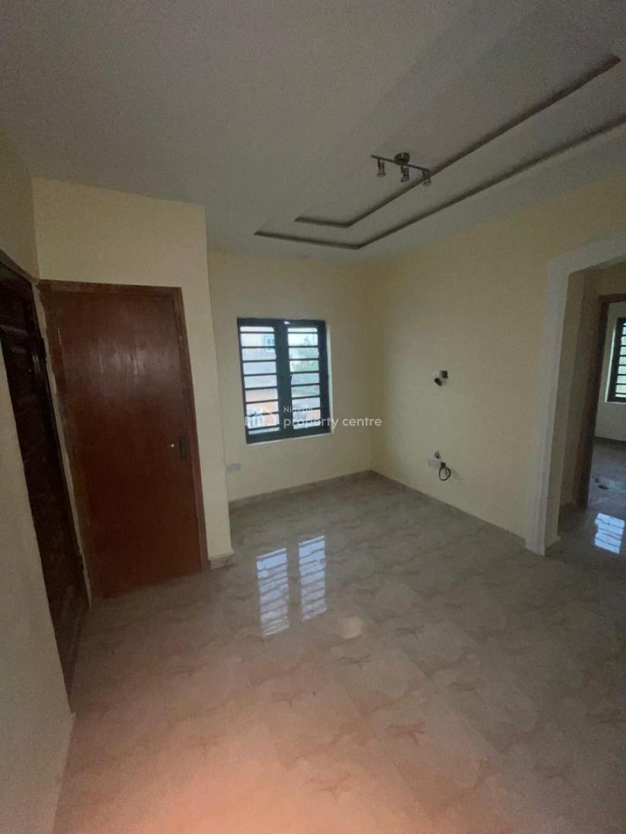 Luxury 2bedroom Apartment, Off Mobil Road, Ilaje, Ajah, Lagos, Flat / Apartment for Rent