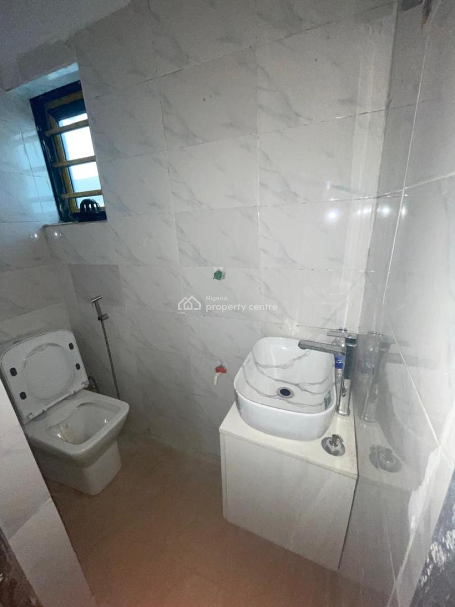 Luxury 2bedroom Apartment, Off Mobil Road, Ilaje, Ajah, Lagos, Flat / Apartment for Rent