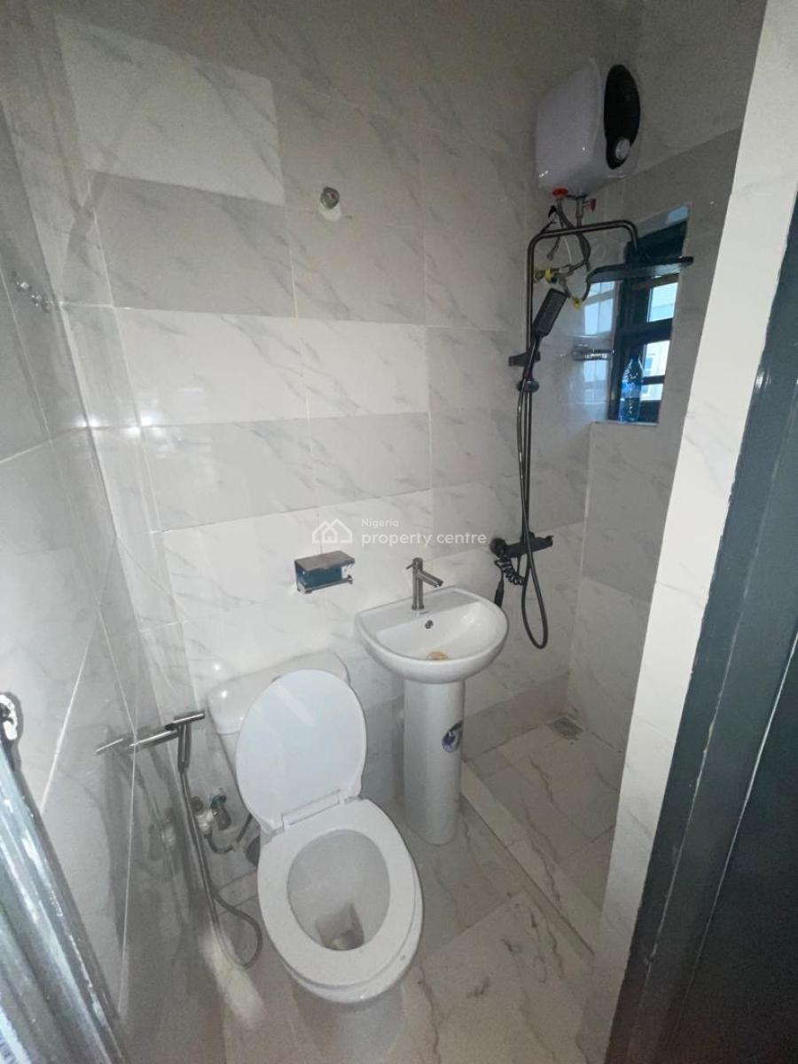 Luxury 2bedroom Apartment, Off Mobil Road, Ilaje, Ajah, Lagos, Flat / Apartment for Rent