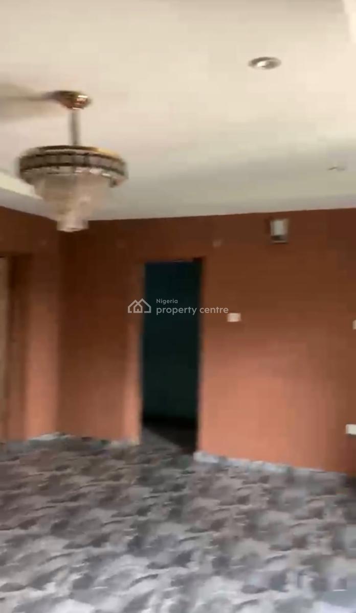 a Lovely 3 Bedroom Flat with Rooms En-suite Upstairs, Agege Side of Mangoro, Mangoro, Ikeja, Lagos, Flat / Apartment for Rent