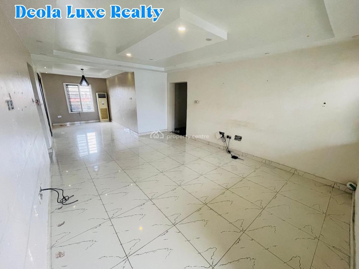 a Well Maintained 3 Bedroom in a Fully Serviced Estate with a Bq, Secured Estate, Ikate, Lekki, Lagos, Flat / Apartment for Rent