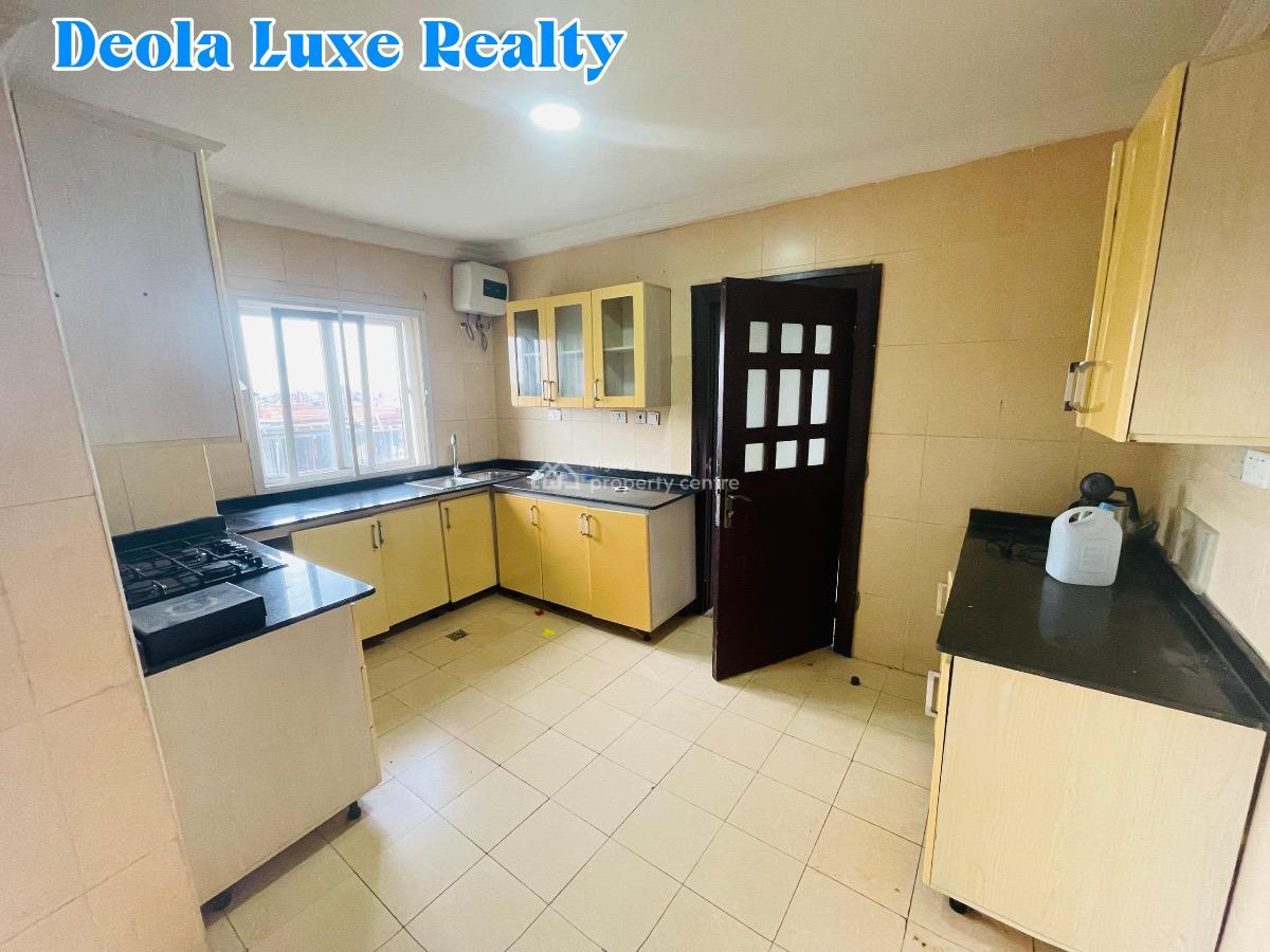 a Well Maintained 3 Bedroom in a Fully Serviced Estate with a Bq, Secured Estate, Ikate, Lekki, Lagos, Flat / Apartment for Rent