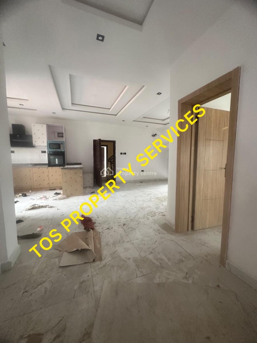 Lovely 2 Bedroom Ensuite Flat in an Estate, Sabo-alagomeji, in an Estate, Sabo, Yaba, Lagos, Flat / Apartment for Sale