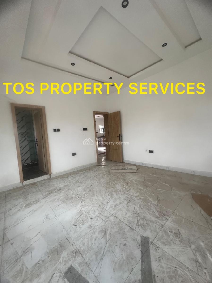 Lovely 2 Bedroom Ensuite Flat in an Estate, Sabo-alagomeji, in an Estate, Sabo, Yaba, Lagos, Flat / Apartment for Sale