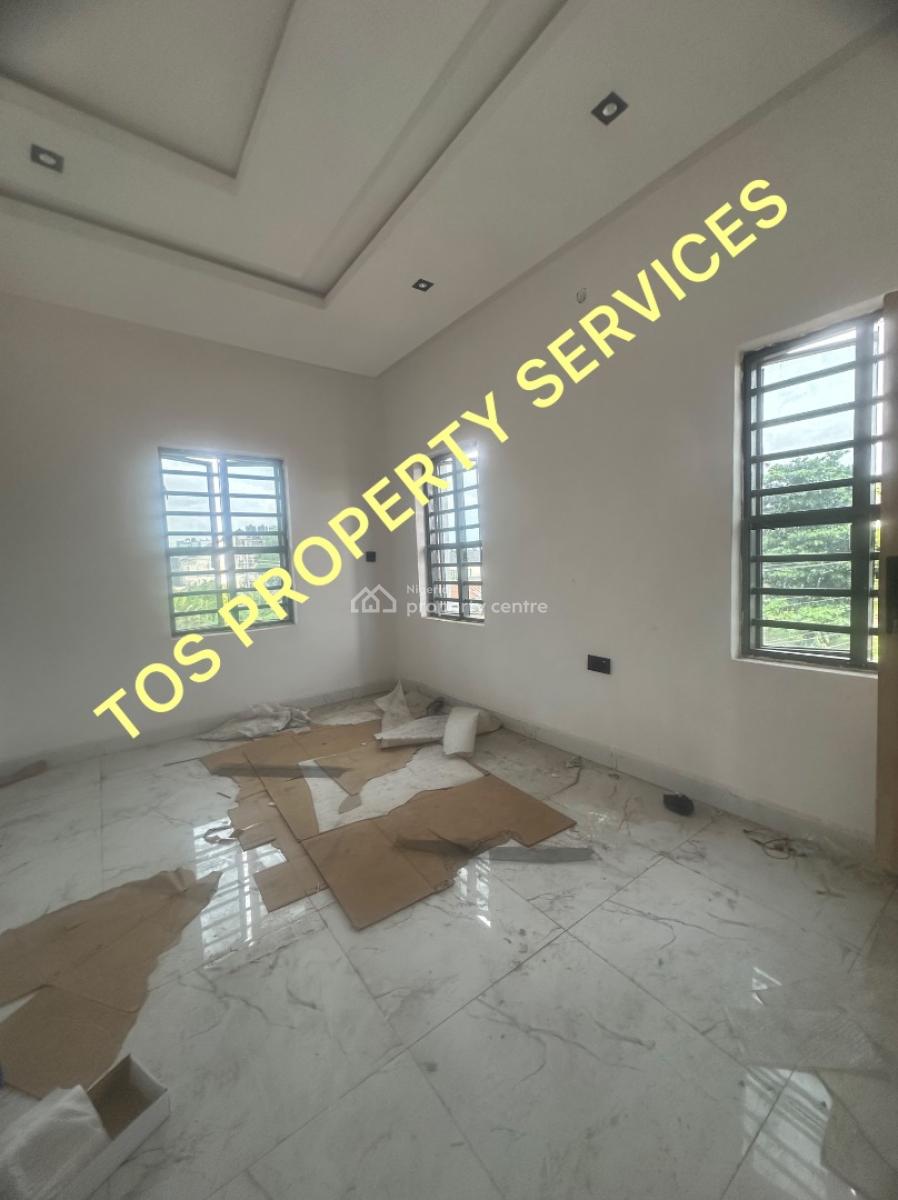 Lovely 2 Bedroom Ensuite Flat in an Estate, Sabo-alagomeji, in an Estate, Sabo, Yaba, Lagos, Flat / Apartment for Sale