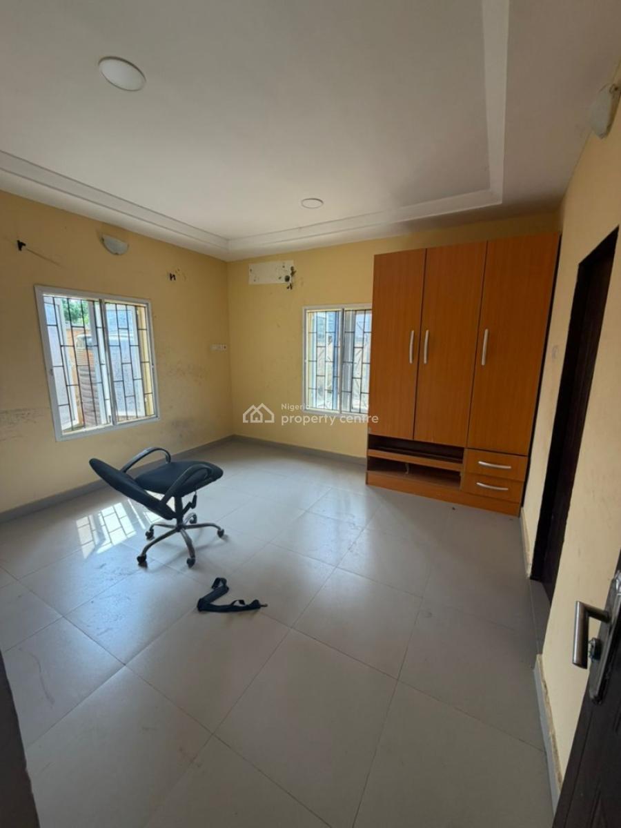 Spacious 3 Bedroom  Self Service Downstairs Unit, Alpha Beach, Chevron, Lekki, Lagos, Flat / Apartment for Rent