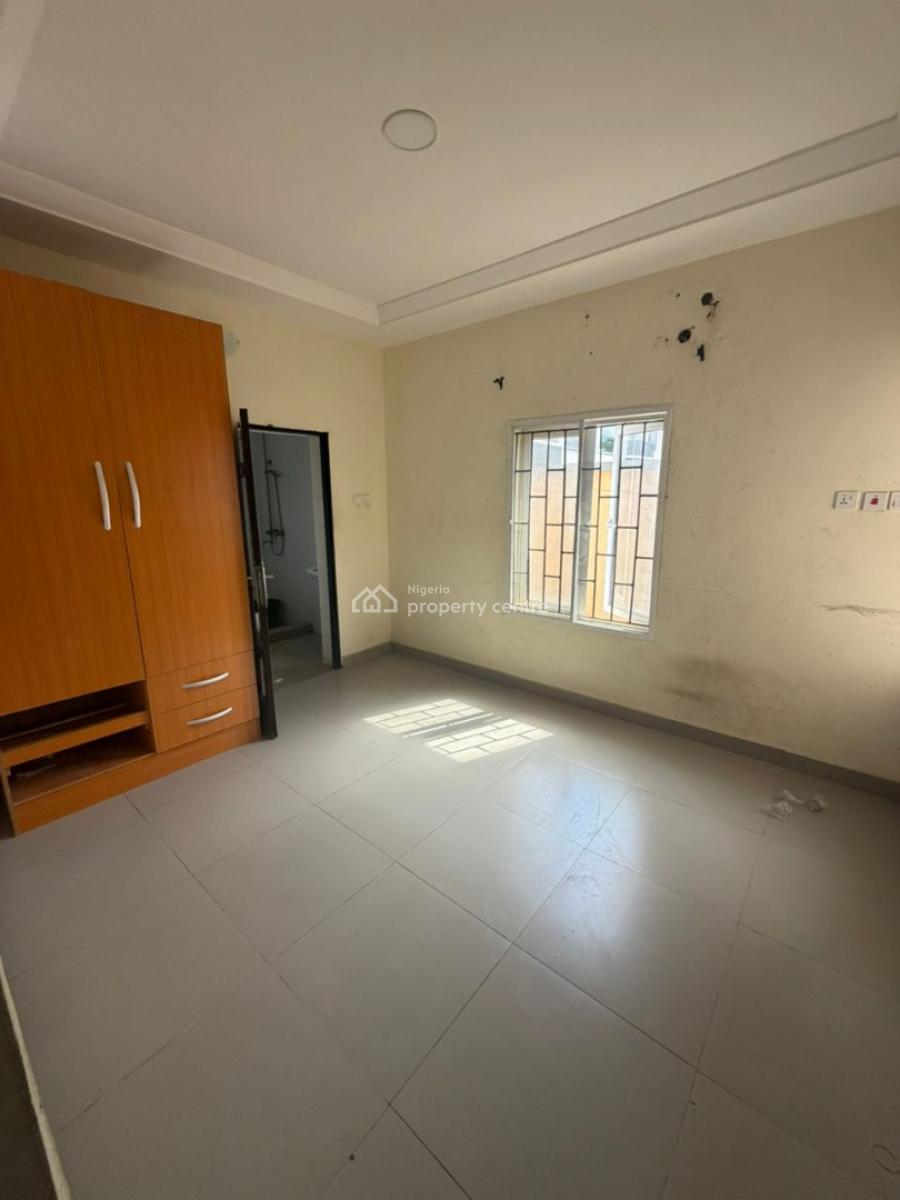 Spacious 3 Bedroom  Self Service Downstairs Unit, Alpha Beach, Chevron, Lekki, Lagos, Flat / Apartment for Rent