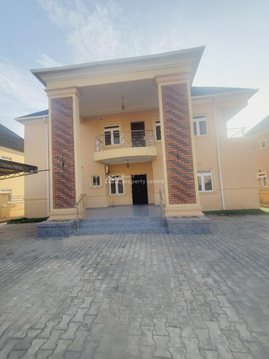 *massive Luxurious 5bedroom Fully Detached Duplex Tarred, Inside Estate, Gaduwa, Abuja, Detached Duplex for Rent