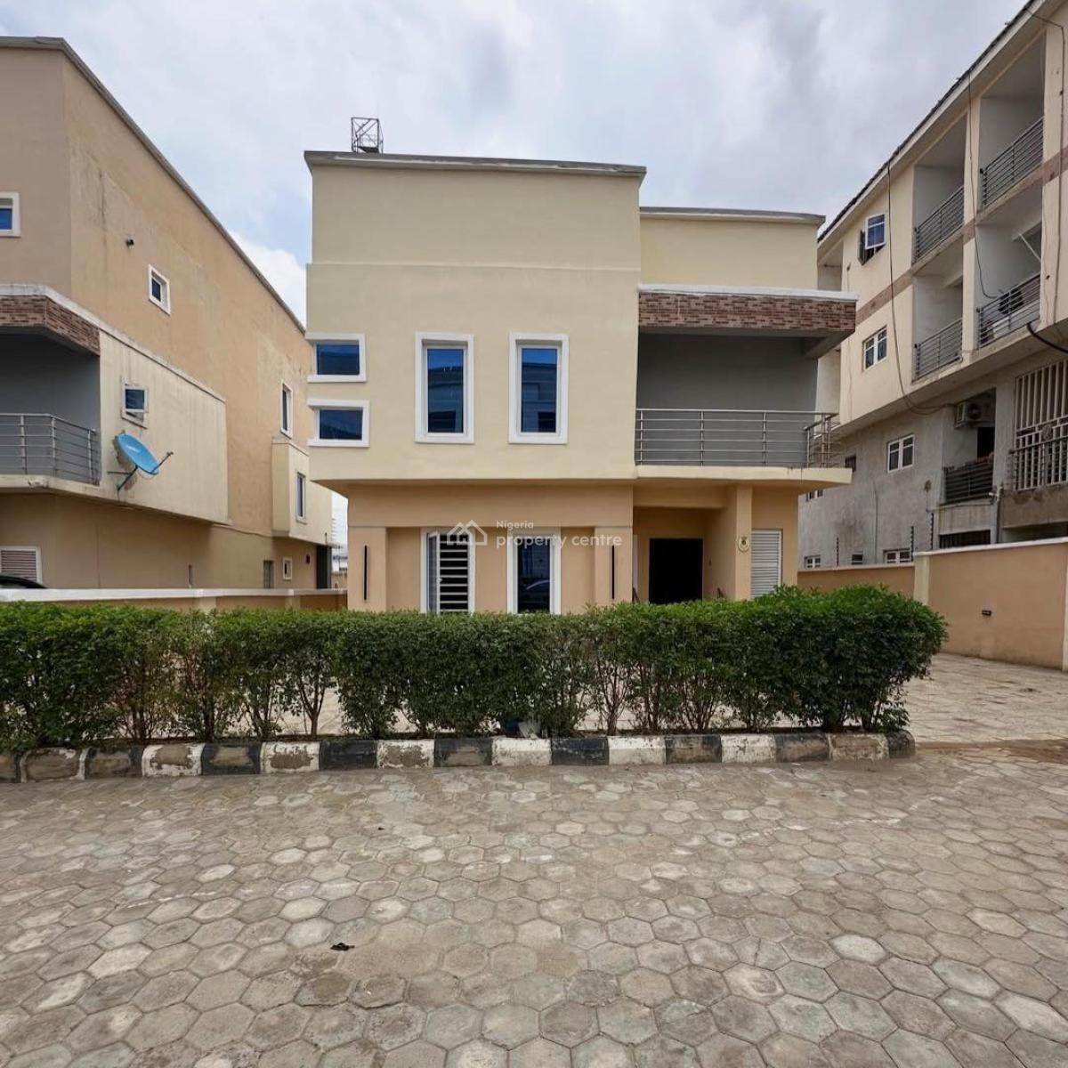 Beautiful 4 Bedroom Detached Serviced Duplex,bq, Inside an Estate, Serene & Secured Neighborhood, Tarred Road, Mabushi, Abuja, Detached Duplex for Sale