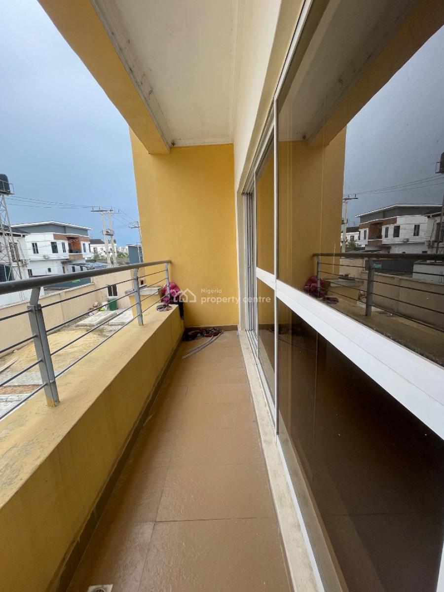Masters Bedroom with Balcony and Bath Tub, Grand Court Estate, Lekki, Lagos, Self Contain (single Rooms) for Rent
