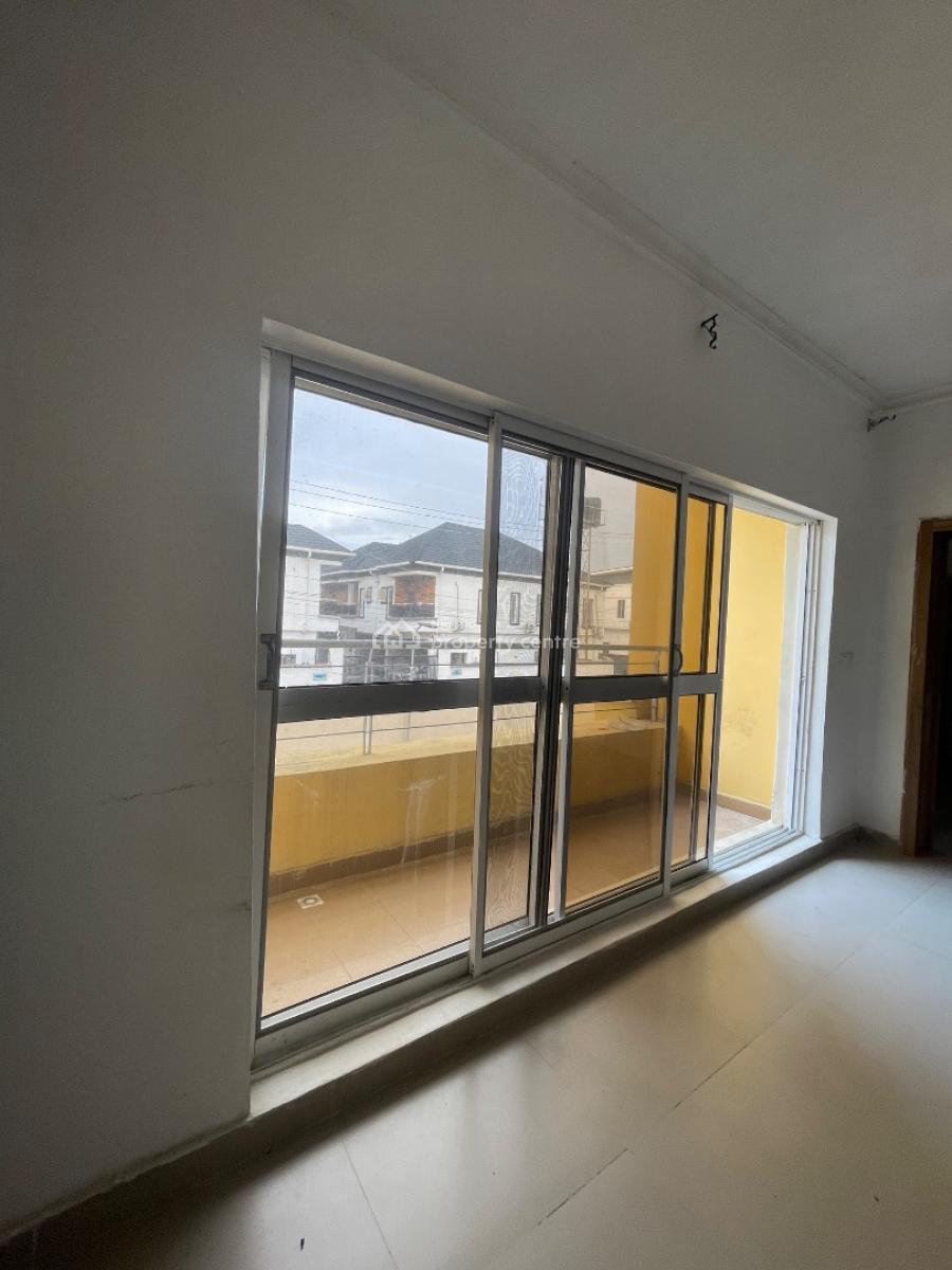 Masters Bedroom with Balcony and Bath Tub, Grand Court Estate, Lekki, Lagos, Self Contain (single Rooms) for Rent