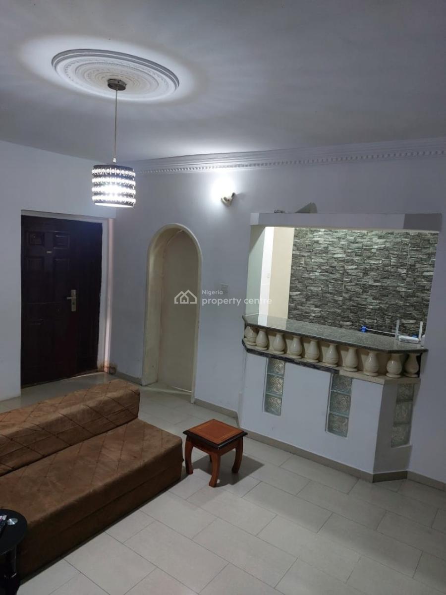 Serviced 1-bed with Swimming Pool & Top-tier Amenities, Lekki Phase 1, Lekki, Lagos, Flat / Apartment for Rent