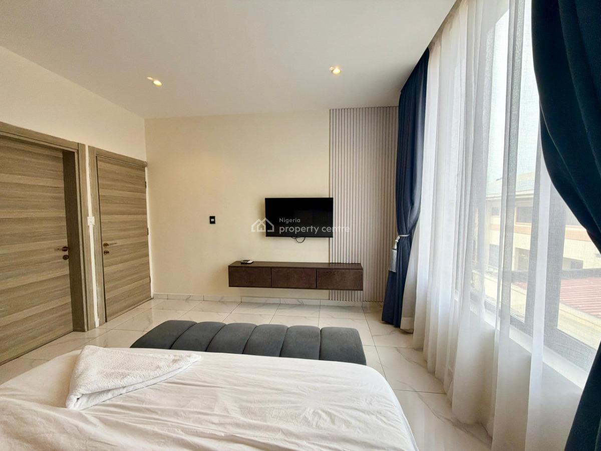 Luxe 2 Bedroom with Suspended Pool, Akin Leigh Crescent Off Wole Olateju Crescent, Lekki Phase 1, Lekki, Lagos, Flat / Apartment Short Let