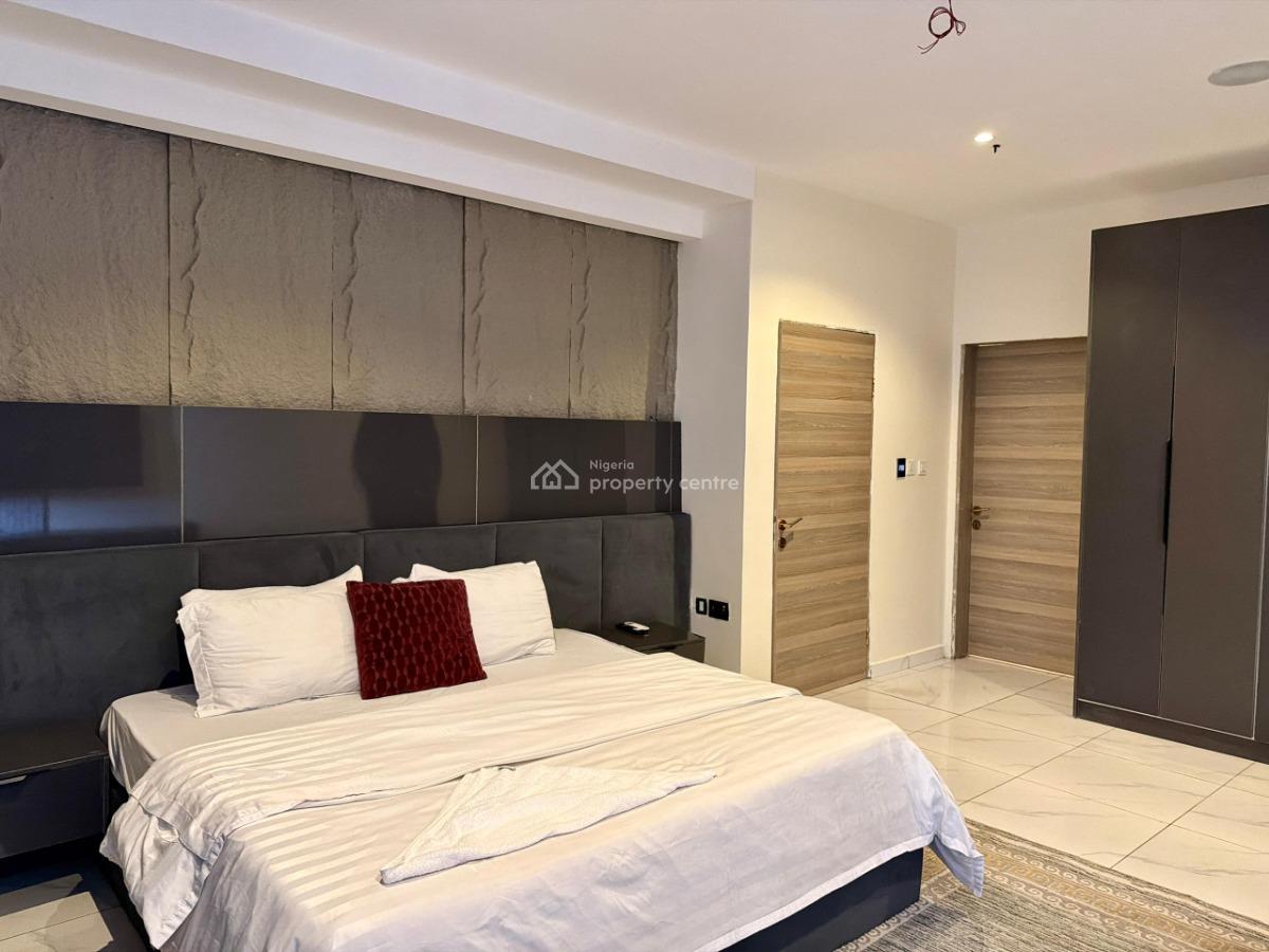 Luxe 2 Bedroom with Suspended Pool, Akin Leigh Crescent Off Wole Olateju Crescent, Lekki Phase 1, Lekki, Lagos, Flat / Apartment Short Let
