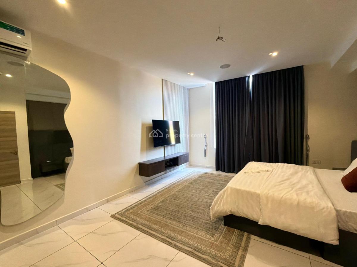 Luxe 2 Bedroom with Suspended Pool, Akin Leigh Crescent Off Wole Olateju Crescent, Lekki Phase 1, Lekki, Lagos, Flat / Apartment Short Let