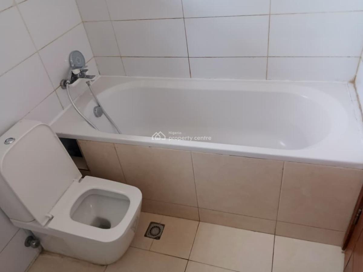 Spacious 3-bedroom Flat Available for Lease in a Prime Lekki Phase 1, Furo Ezimora Street, Lekki Phase 1, Lekki, Lagos, Flat / Apartment for Rent