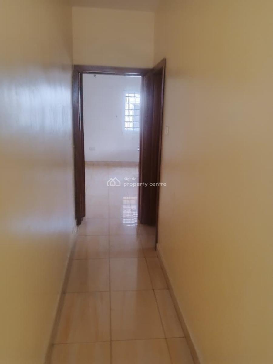 Spacious 3-bedroom Flat Available for Lease in a Prime Lekki Phase 1, Furo Ezimora Street, Lekki Phase 1, Lekki, Lagos, Flat / Apartment for Rent