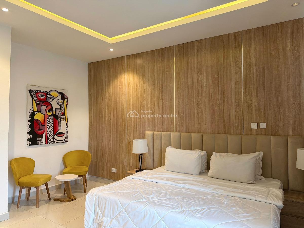 Comfy 2 Bedroom with Snooker and Rooftop Pool, Tokunbo Omisore Street Off Wole Olateju Crescent, Lekki Phase 1, Lekki, Lagos, Flat / Apartment Short Let