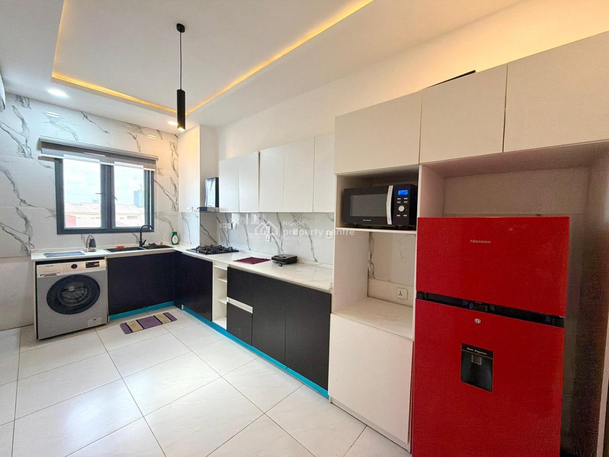 Beautiful 2 Bedroom with Snooker and Rooftop Swimming Pool, Tokunbo Omisore Street Off Wole Olateju Crescent, Lekki Phase 1, Lekki, Lagos, Flat / Apartment Short Let