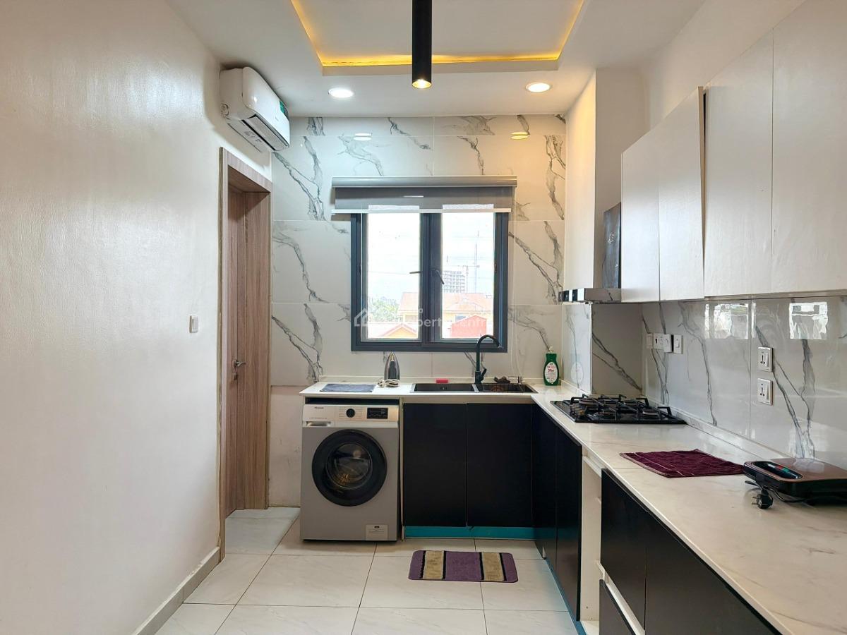 Beautiful 2 Bedroom with Snooker and Rooftop Swimming Pool, Tokunbo Omisore Street Off Wole Olateju Crescent, Lekki Phase 1, Lekki, Lagos, Flat / Apartment Short Let