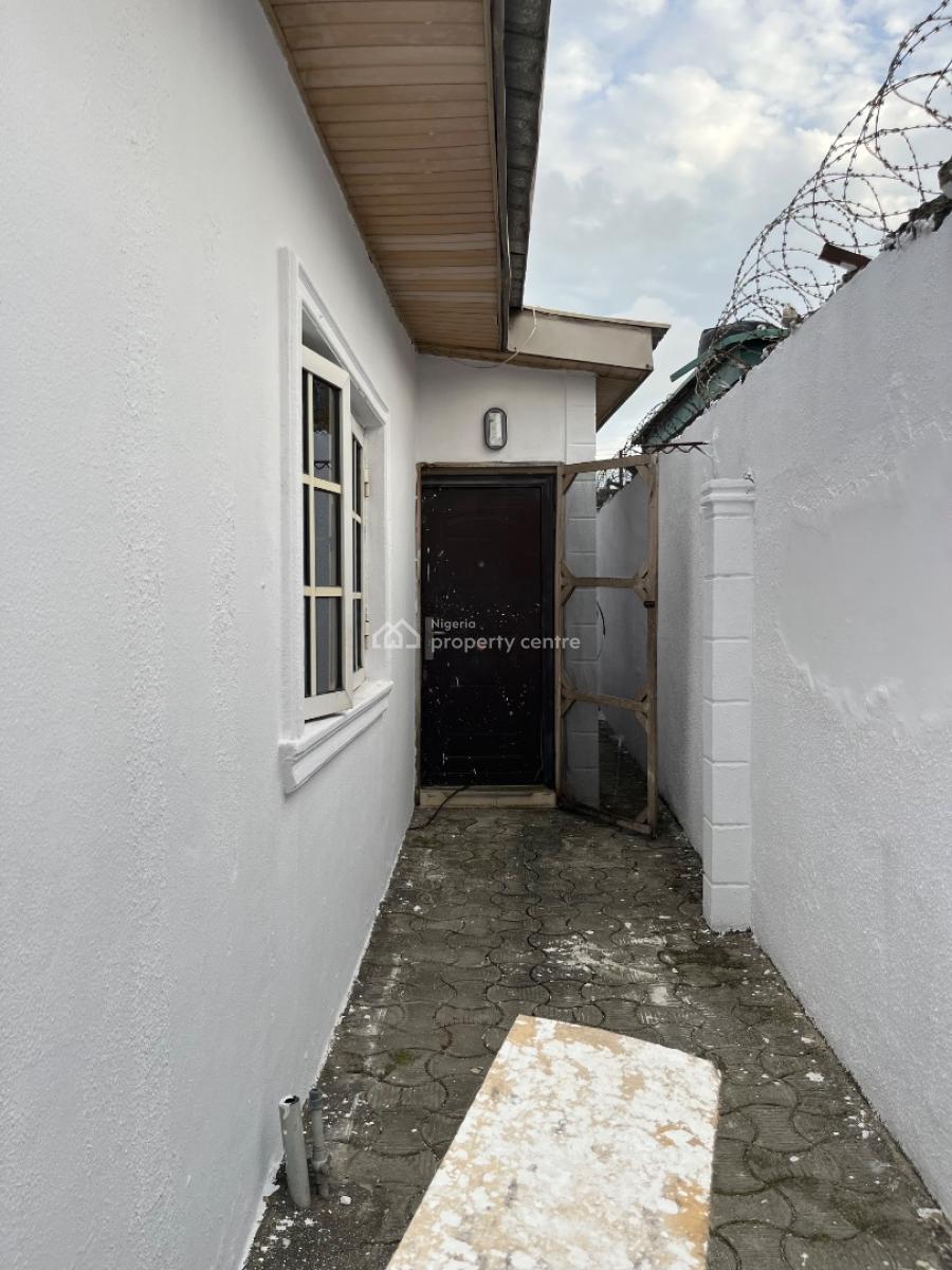 Well Renovated 3bed with Gate House in a Code to Access Est, Abraham Adesanya Estate, Ajah, Ajah, Lagos, Semi-detached Bungalow for Rent