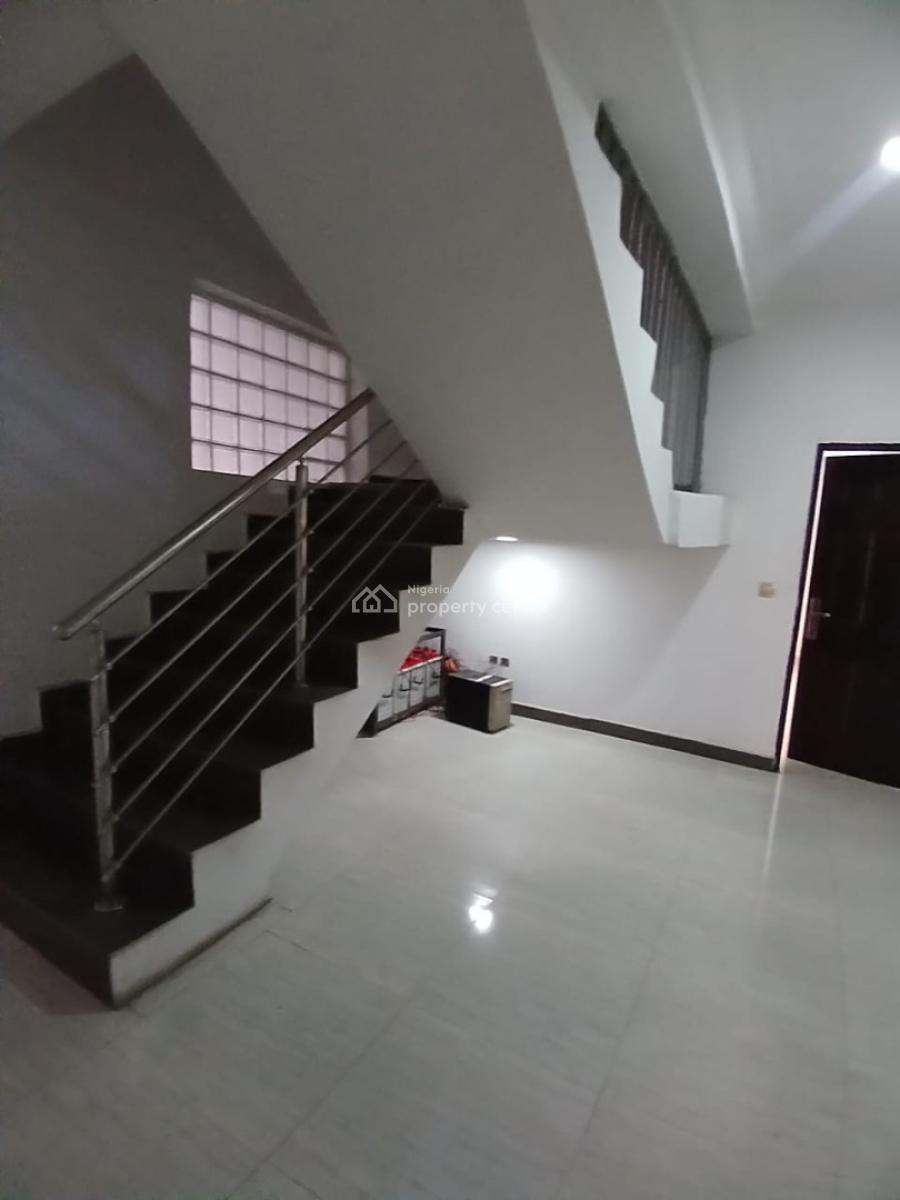 Spacious 6 Bedroom Fully Detached Duplex with 4 Bed Guest Charlet, Asokoro District, Abuja, Detached Duplex for Rent