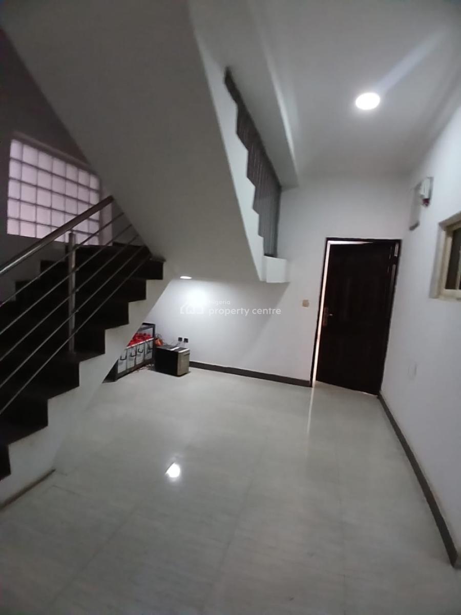 Spacious 6 Bedroom Fully Detached Duplex with 4 Bed Guest Charlet, Asokoro District, Abuja, Detached Duplex for Rent