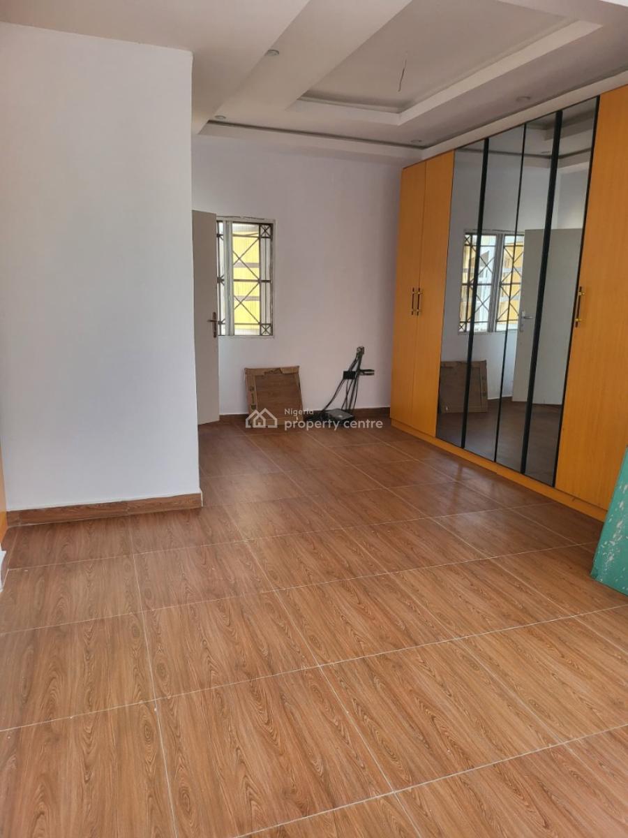 Newly Renovated 4 Bedroom Semi Detached Duplex with Bq, Lekki Phase 1, Lekki, Lagos, Semi-detached Duplex for Rent